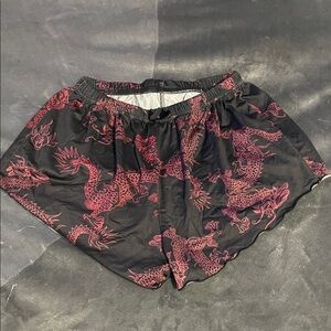 Black and Red Dragon Print Women's Shorts